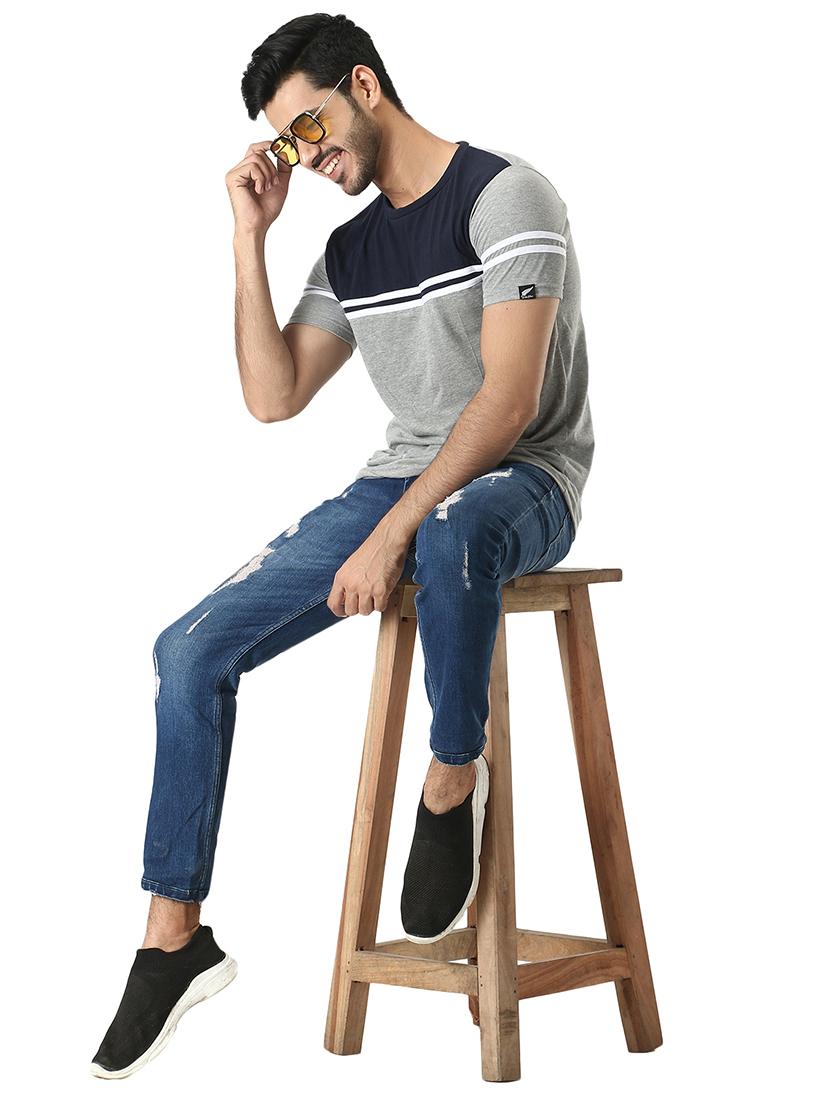 grey color-blocked t-shirt - 18370891 - Standard Image - 3