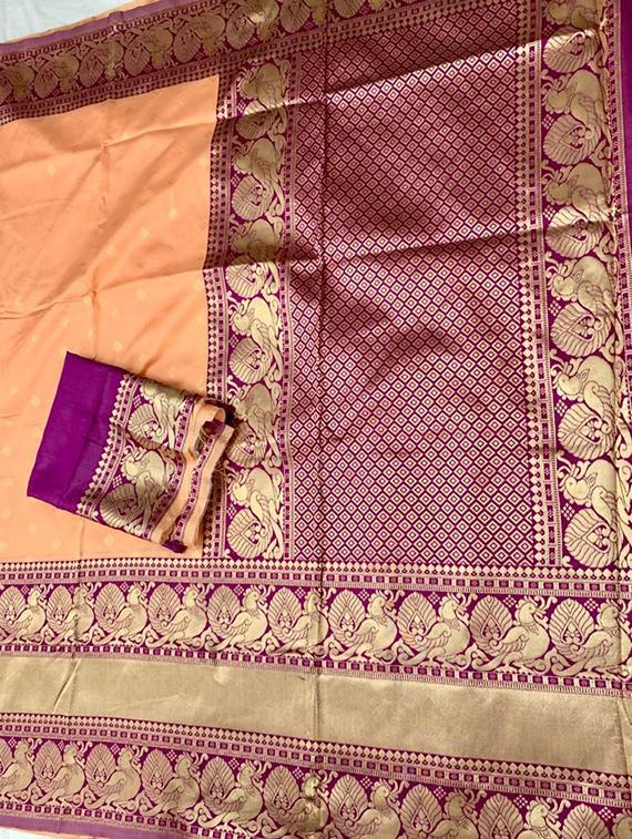 women's self design cream colored saree with blouse - 18372100 - Standard Image - 3