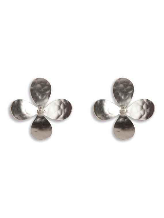 misty hammered flower shaped silver earrings - 18449944 - Zoom Image - 0