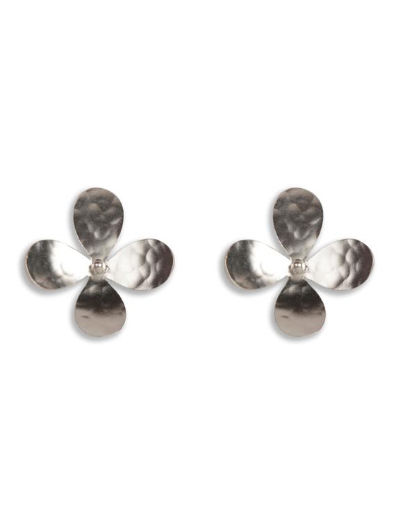 misty hammered flower shaped silver earrings - 18449944 -  Zoom Image - 0