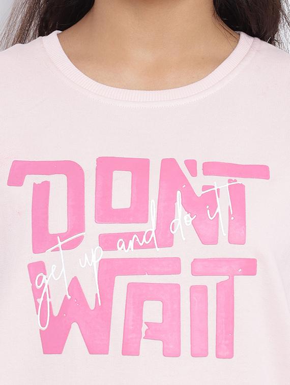 chest print round neck sweatshirt - 18633588 - Standard Image - 4