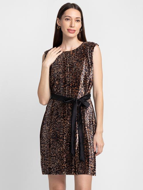 women's  solid dress - 18734533 - Very Small Image - 1