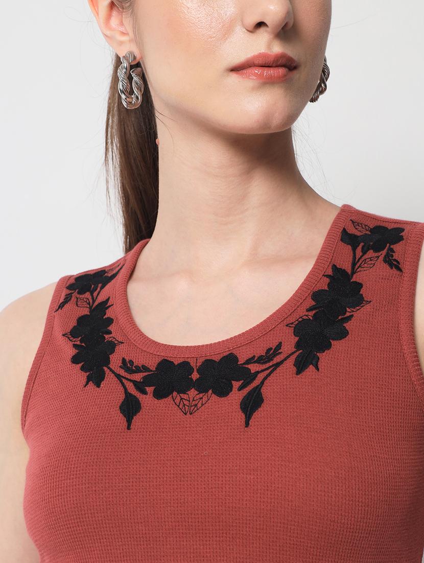 women's crop round neck top - 19101587 - Standard Image - 5