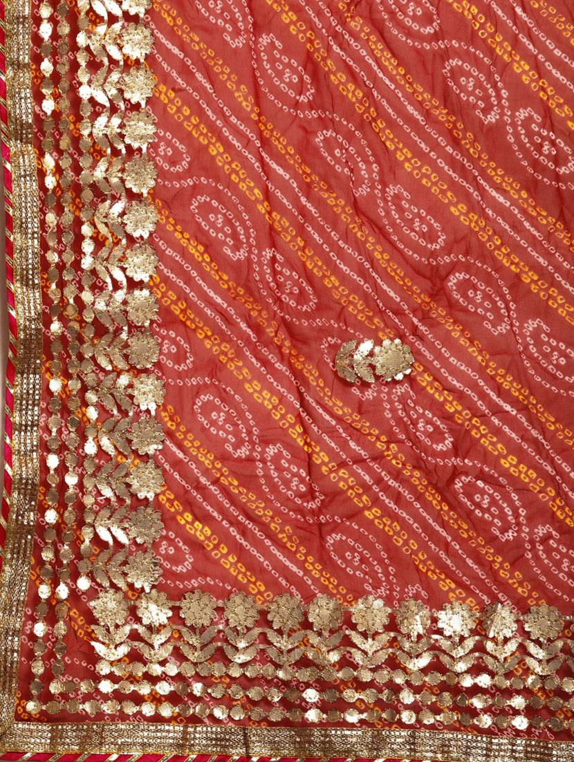 women bandhani printed bordered saree with blouse - 19179067 - Zoom Image - 4