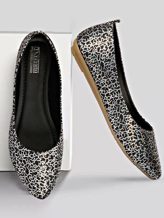 women slip on ballerina