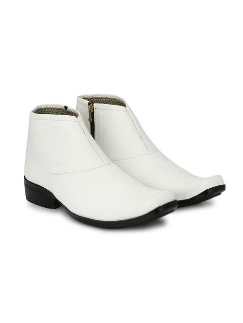 men white low ankle boots - 19585172 -  Standard Image - 0