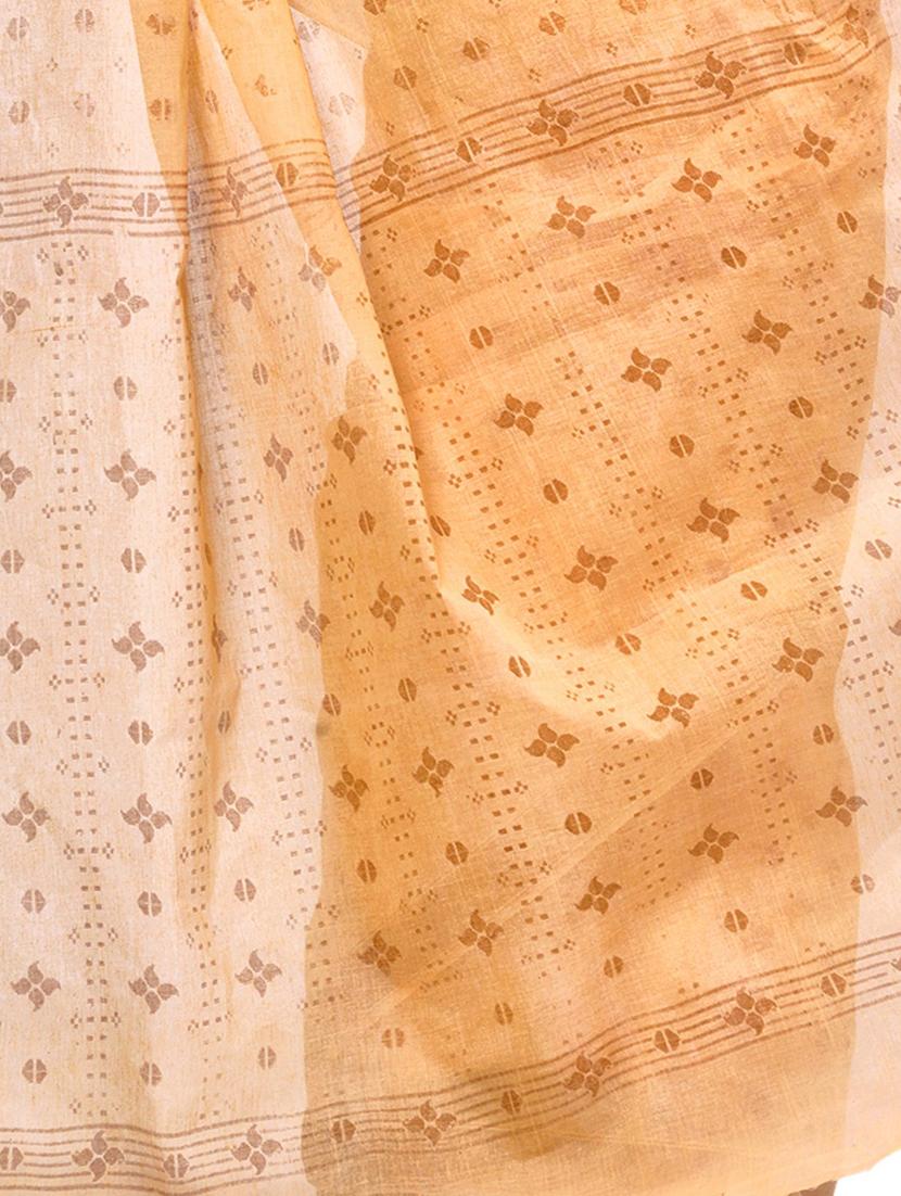 women's self design beige colored saree - 19994941 - Zoom Image - 2