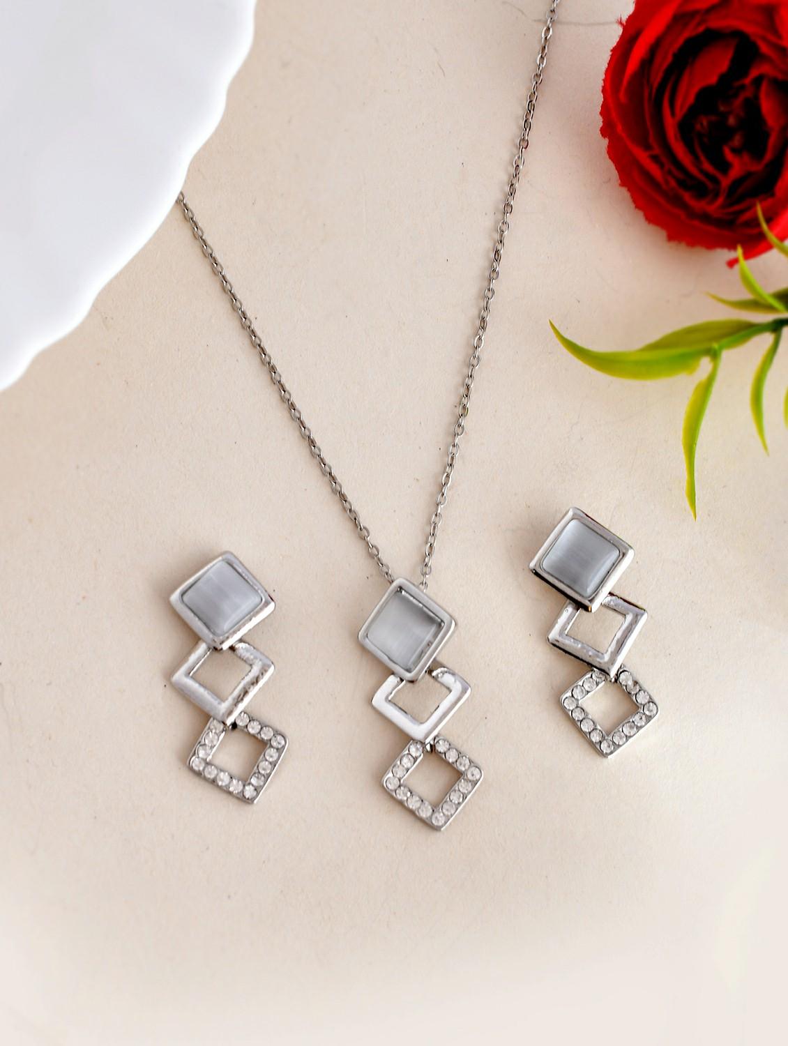 silver stainless steel pendants and earrings - 20404937 - Zoom Image - 0
