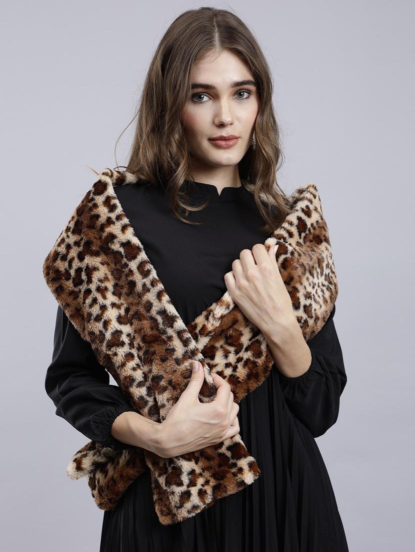 women animal printed fur muffler - 20853053 - Standard Image - 3