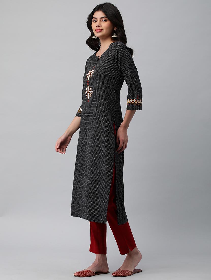 women notch neck cotton straight kurta - 20912065 - Zoom Image - 2
