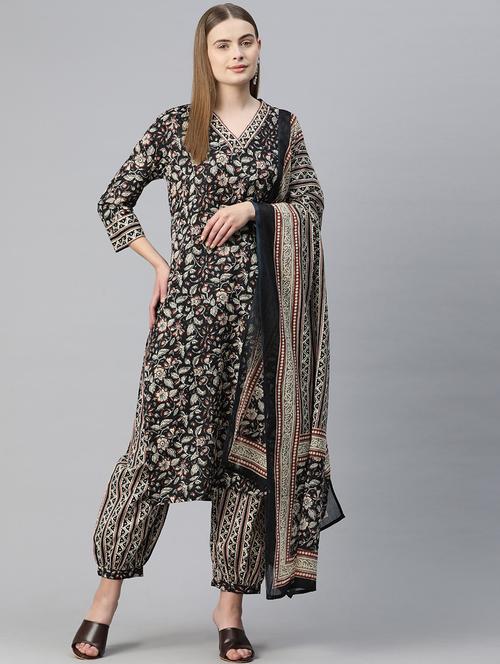 women three quarter sleeve kurta salwar with dupatta set - 21031683 - Standard Image - 0
