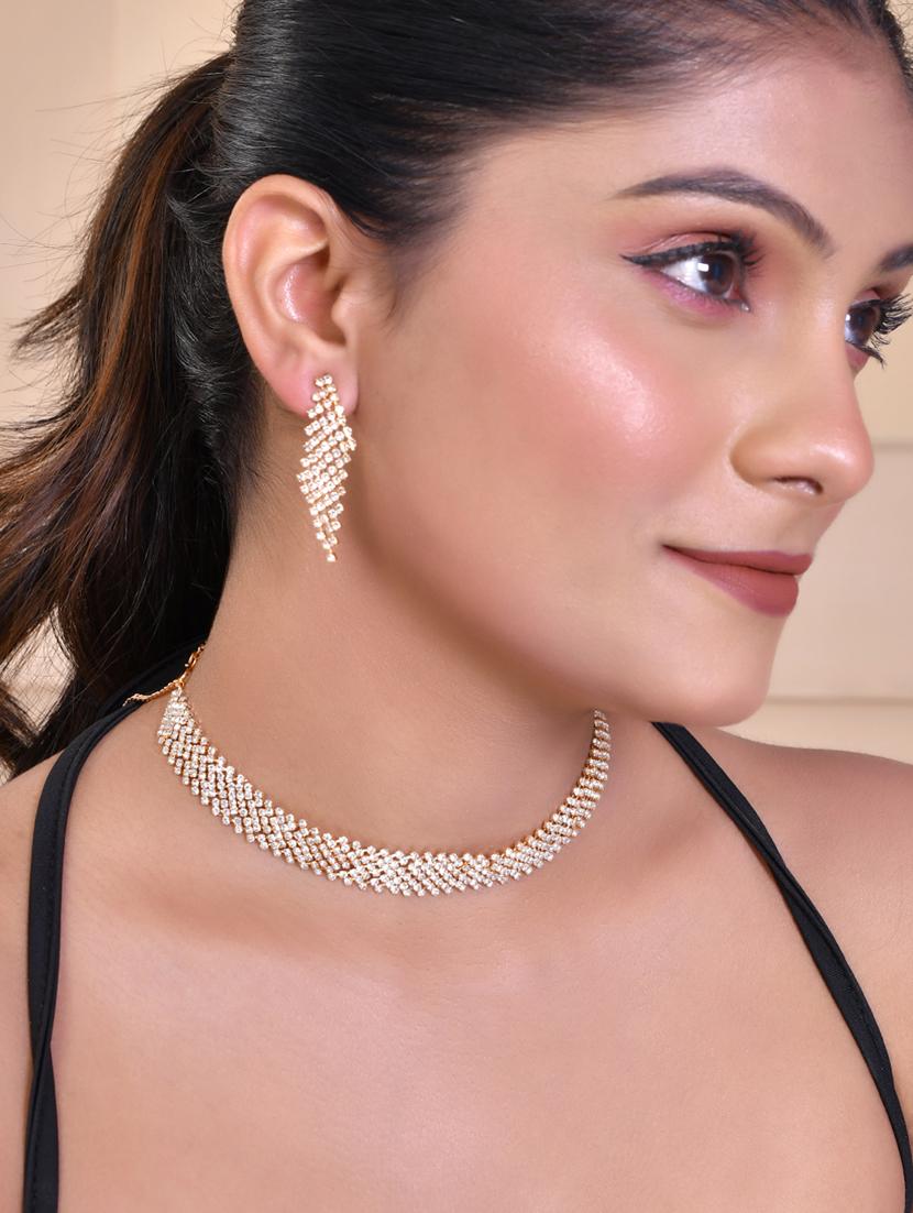 gold plated amarican diamond handcrafted choker with earrings set - 21048008 - Standard Image - 5