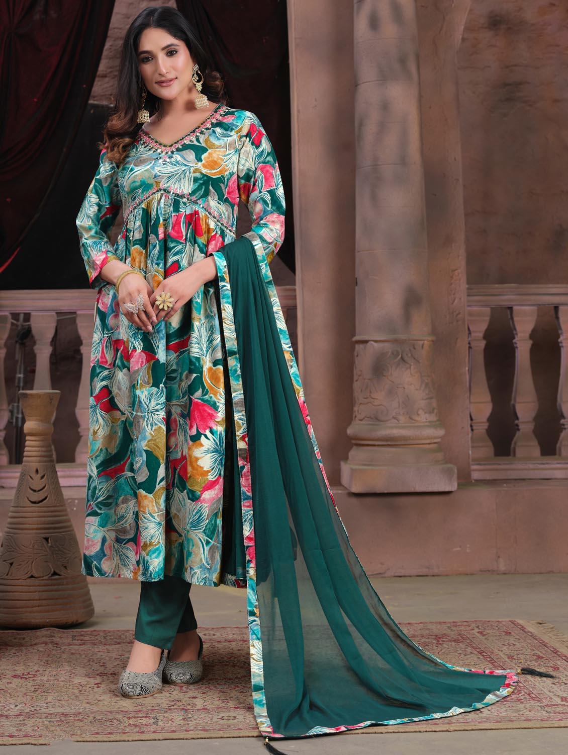 women v neck kurta pant set with dupatta - 21049966 -  Zoom Image - 0