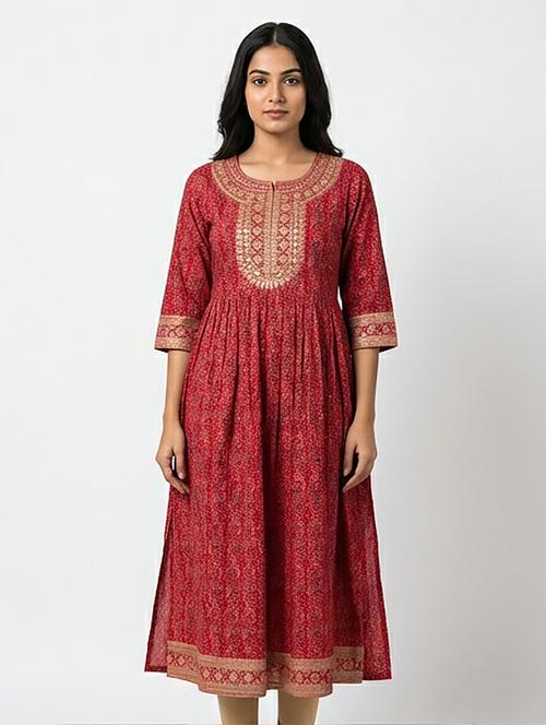Women Printed Three Quarter Sleeve Kurta - 21070442 - Very Small Image - 1