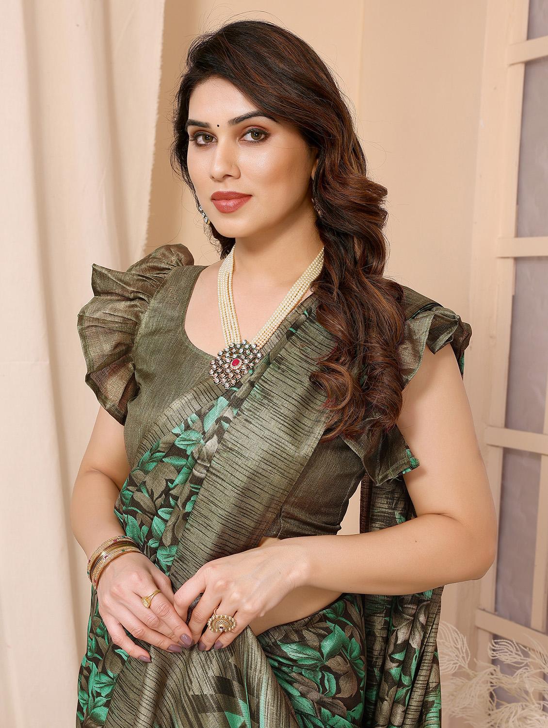 women green floral printed saree - 21093529 - Zoom Image - 2