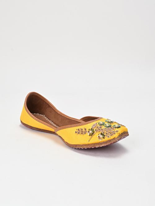 women embellished slip on mojaris - 21103137 - Standard Image - 0