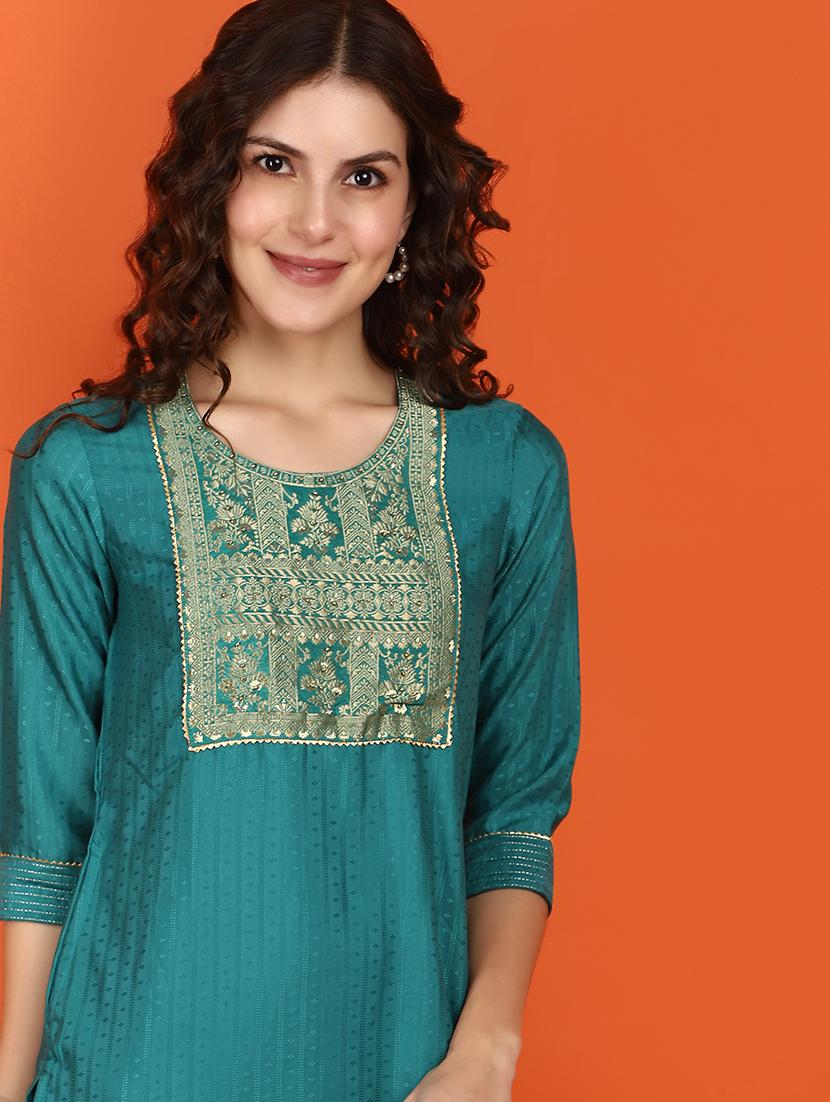 women green round neck straight kurta - 21176541 - Standard Image - 3