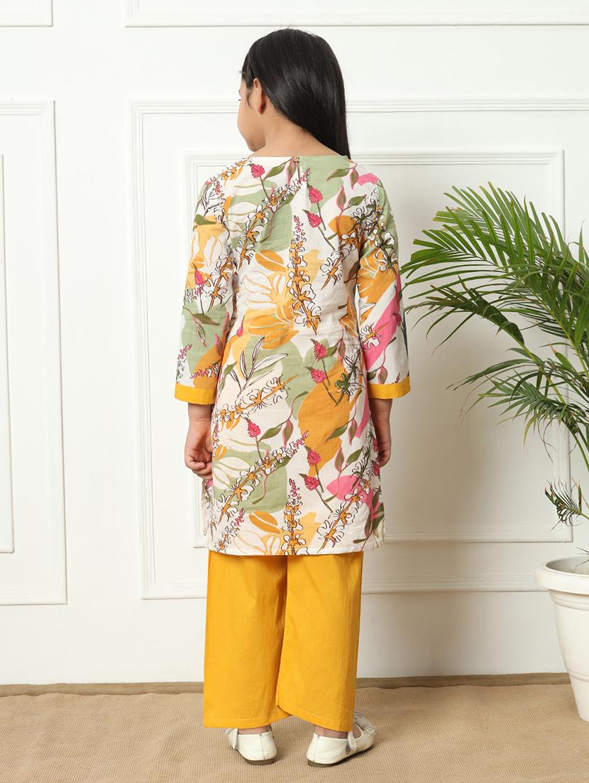 girls printed cotton kurta palazzo suit set - 21254056 - Standard Image - 3