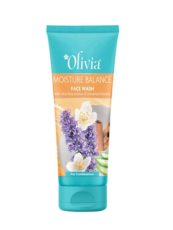 women nourishing facewash