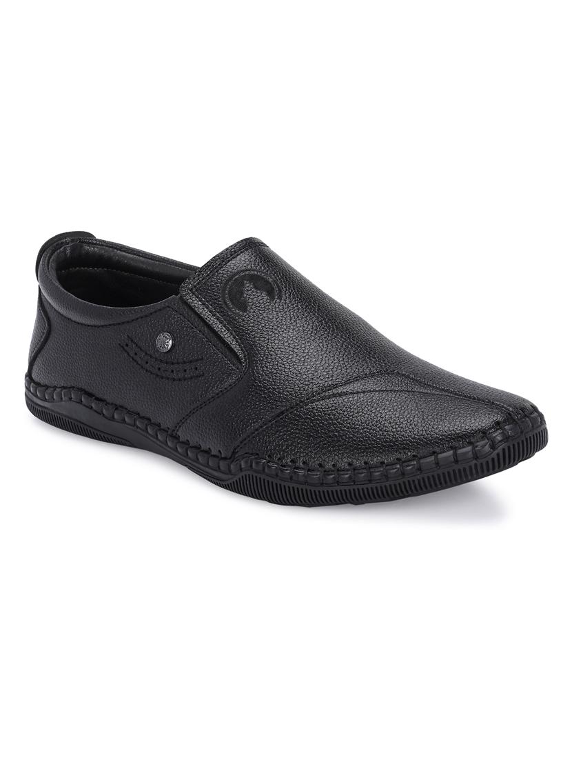 men solid slip on shoes - 21333359 - Standard Image - 3