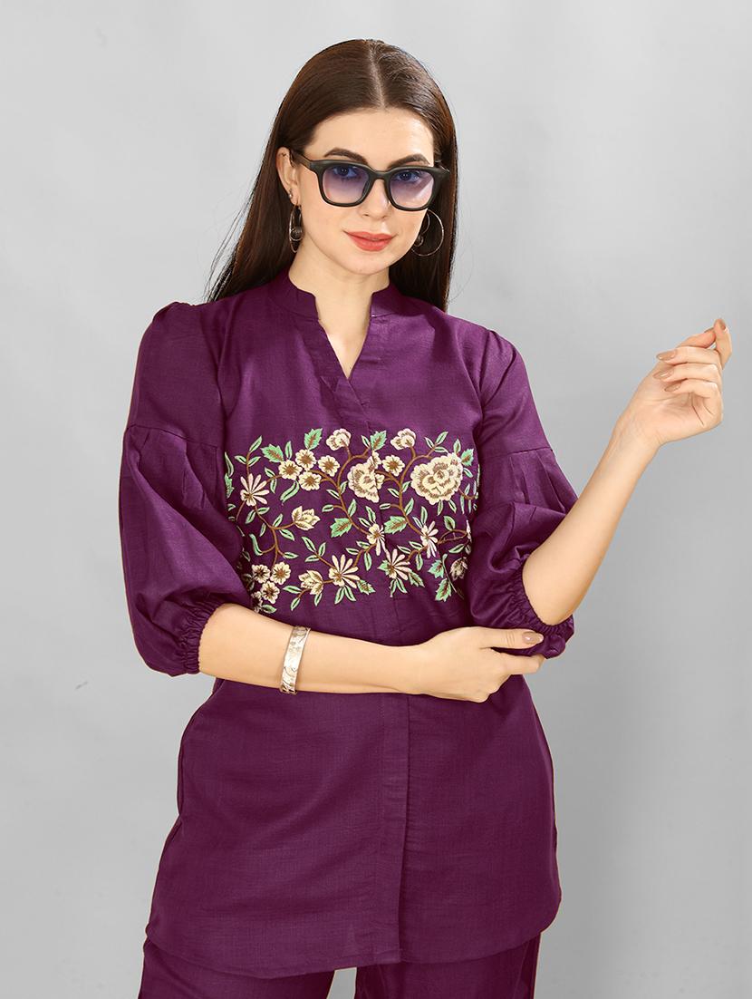 women burgundy embroidered co-ord set - 21463352 - Standard Image - 4