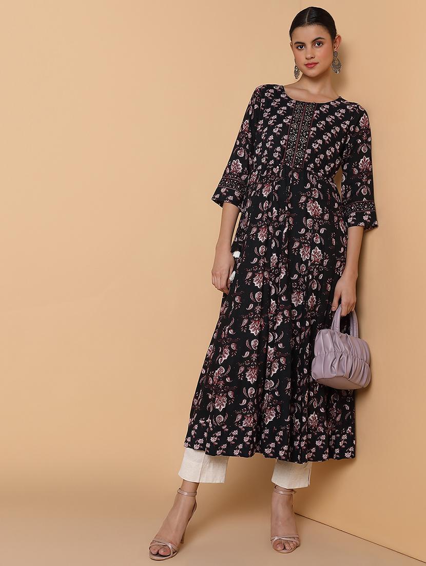 women three quarter sleeve anarkali kurta - 21463668 - Standard Image - 5