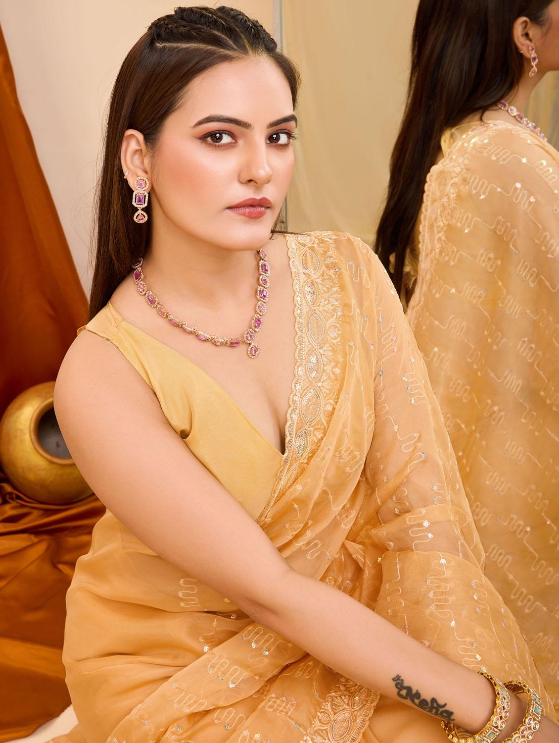 women yellow embroidered saree with blouse - 21481542 - Zoom Image - 5