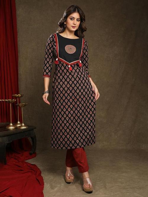 women three quarter sleeve straight kurta - 21482203 - Very Small Image - 1