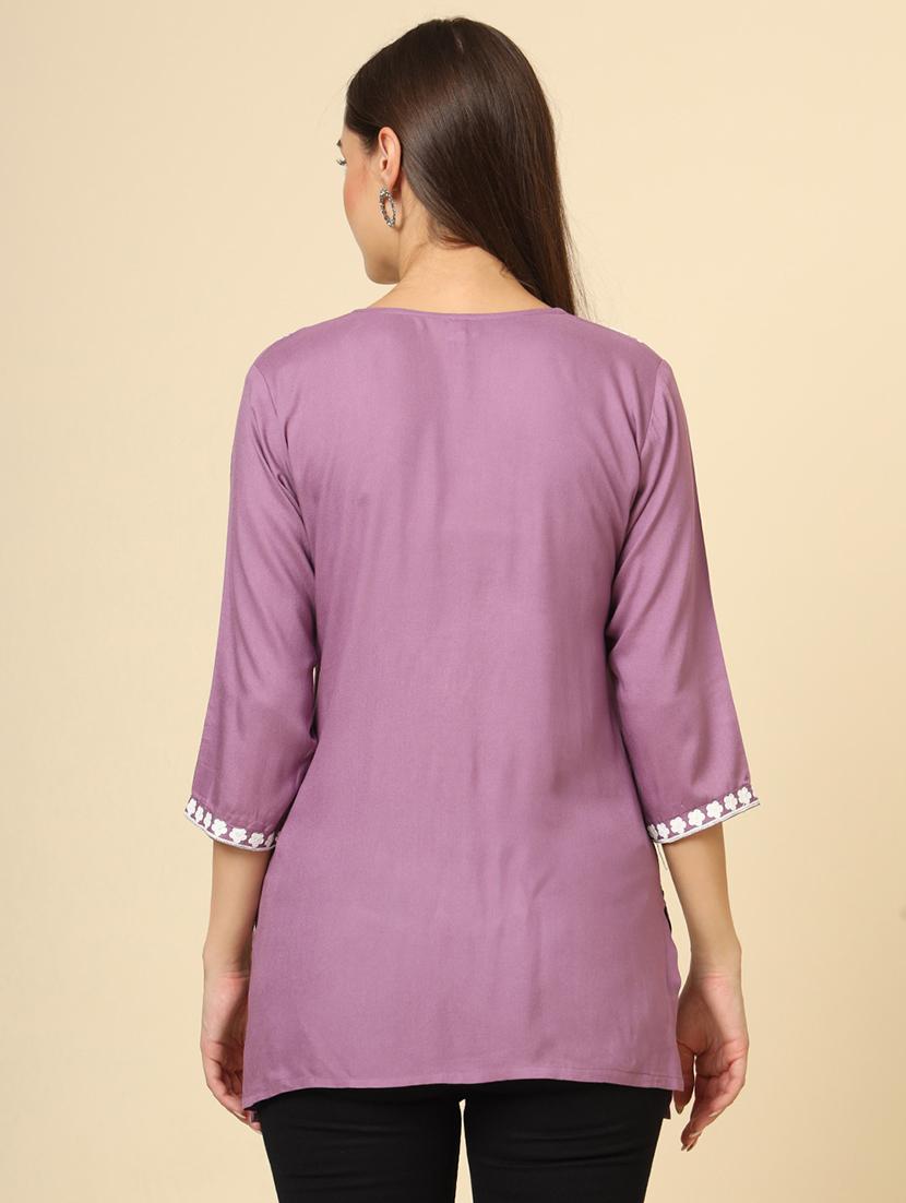 women round neck chikankari regular tunic - 21484861 - Standard Image - 3