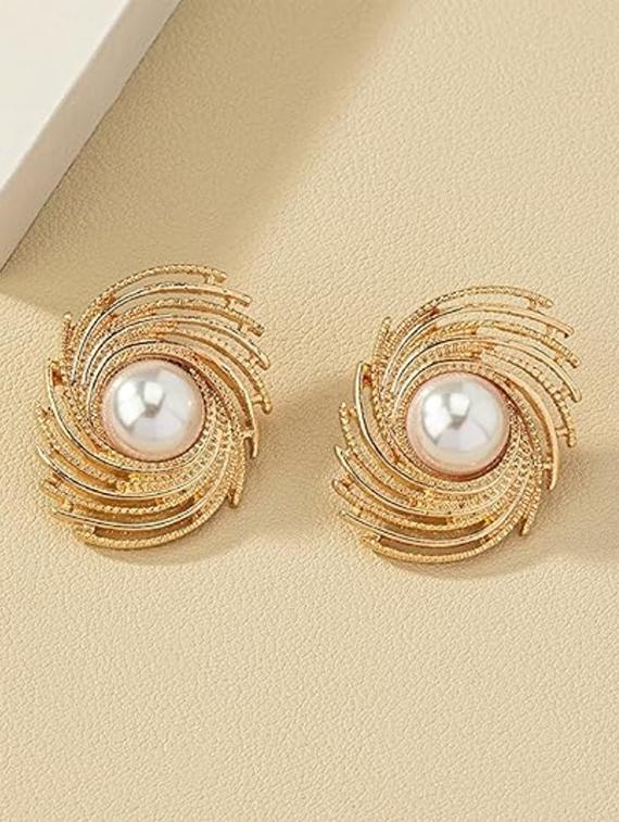 women gold stainless steel stud earrings