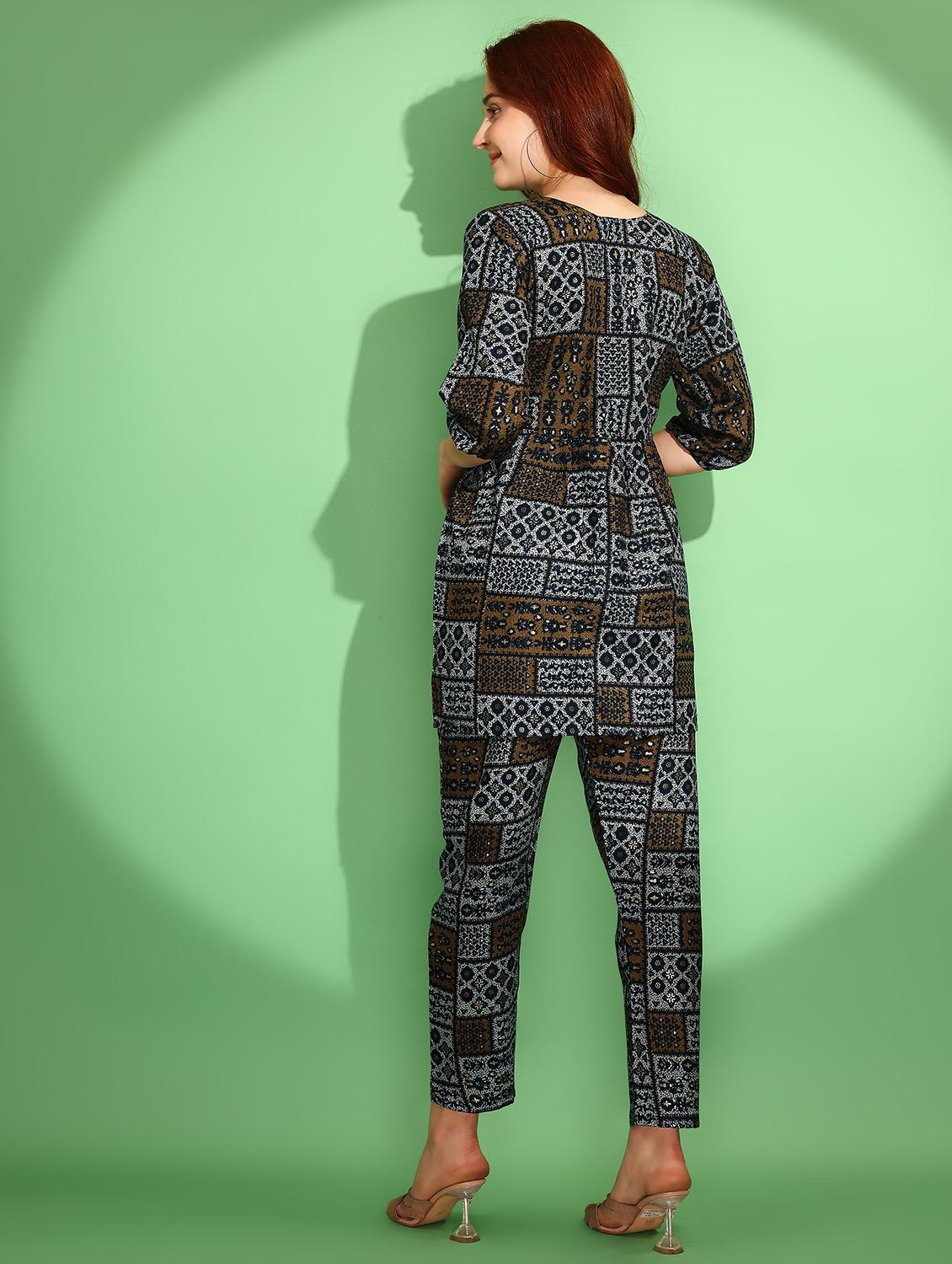 women printed round neck co-ord set - 21552932 - Standard Image - 3