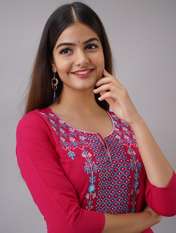 women yoke embroidered notch neck straight kurta - 21561809 - Zoom Image - 4