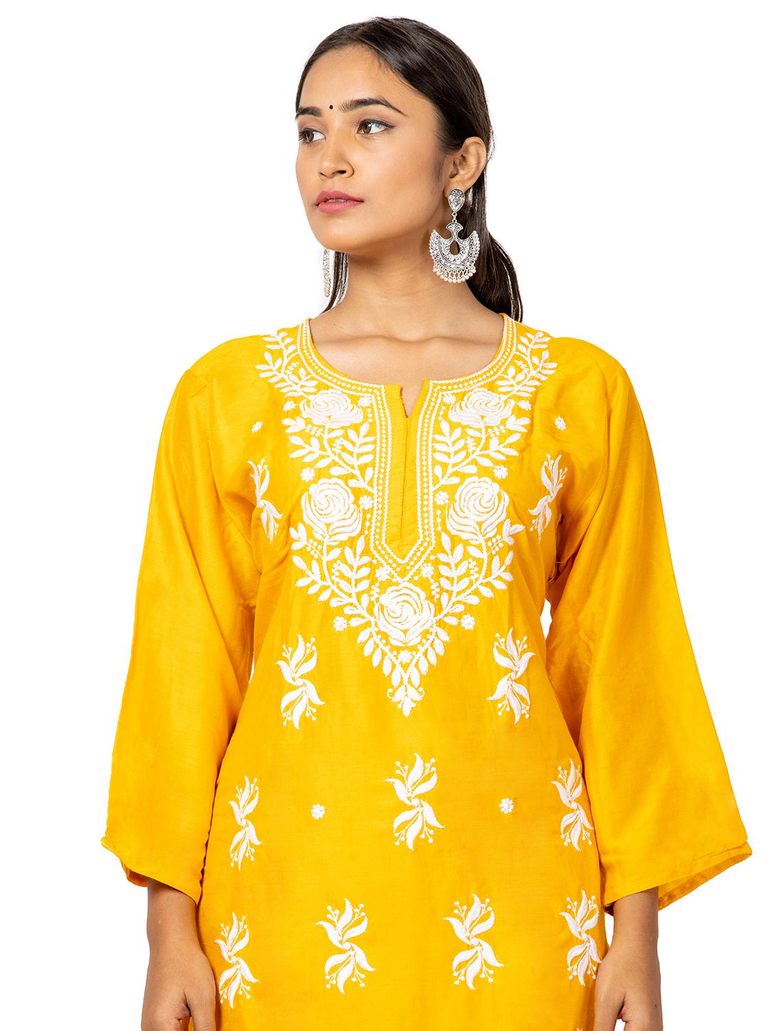 women chikankari work kurta pant set - 21561964 - Zoom Image - 4
