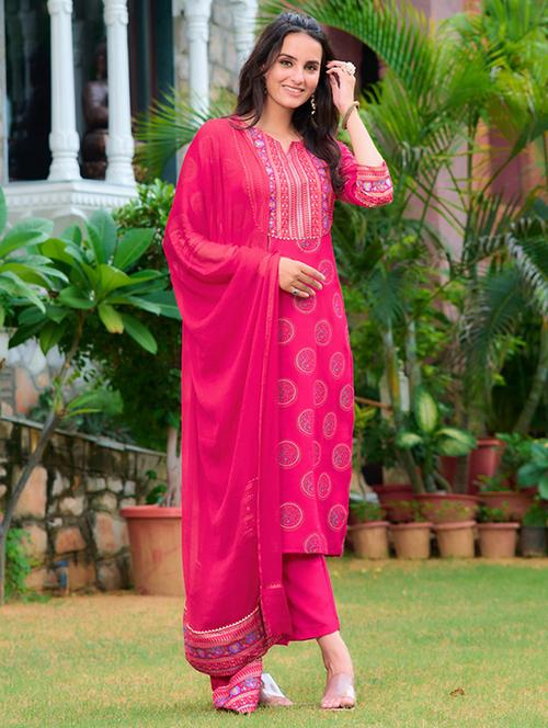 women three quarter sleeve kurta pant with dupatta set - 21565534 -  Standard Image - 0