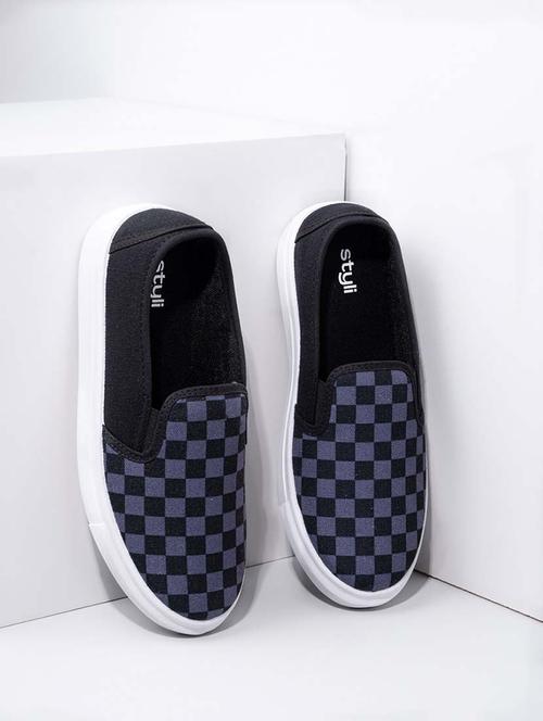 men checkered slip on casual shoes - 21643829 - Very Small Image - 1