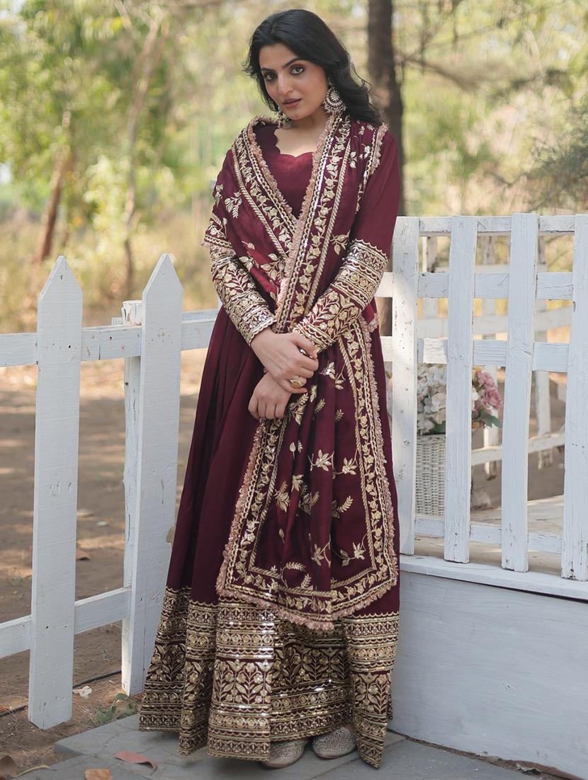 women maroon long sleeve kurta dupatta set - 21651847 - Zoom Image - 0