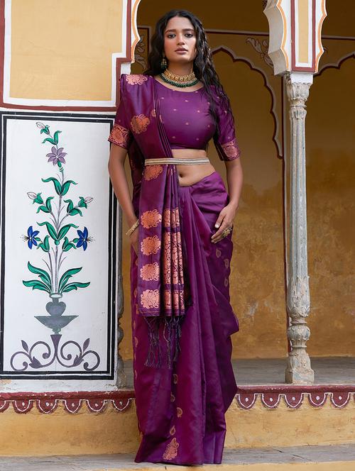 Women Self Design Kanjivaram Saree With Blouse - 21678711 - Very Small Image - 1