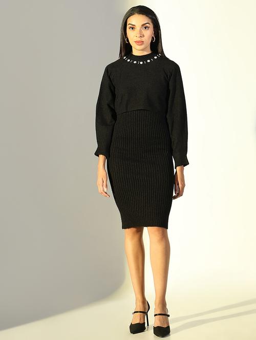 women solid winter wear dress with pullover - 21682039 - Very Small Image - 1