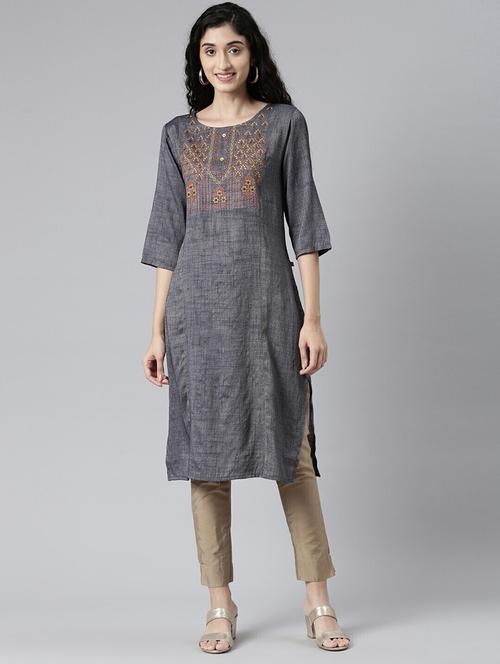women round neck embroidered straight kurta - 21682711 - Very Small Image - 1