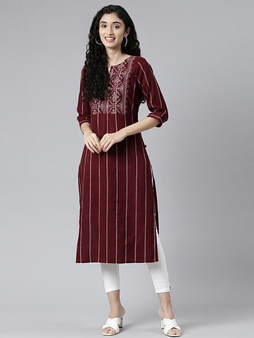 women notch neck embroidered straight kurta - 21682740 - Very Small Image - 1