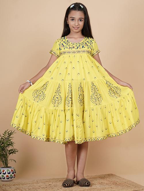 girls yellow printed round neck tiered dress - 21685950 - Very Small Image - 1