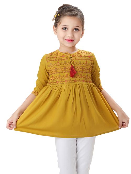 girls embroidered three quarter sleeve flared kurti - 21708019 - Very Small Image - 1
