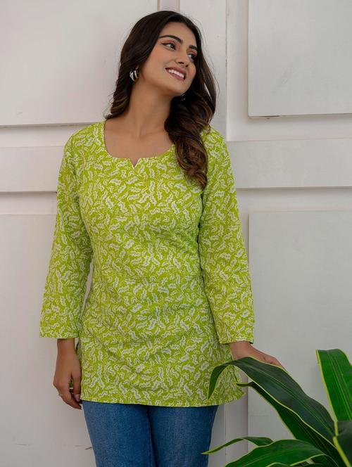 women green printed long sleeve straight kurti - 21729864 - Very Small Image - 1