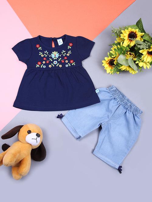 girls embroidered top and short set - 21749986 - Very Small Image - 1