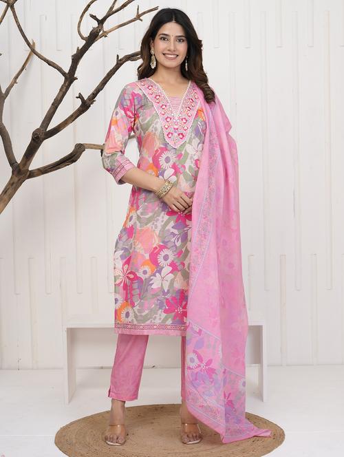 women three quarter sleeve kurta pant with dupatta set - 21785109 - Very Small Image - 1