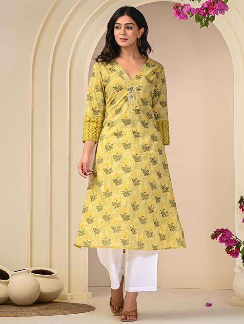 women printed three quarter sleeve a-line kurta - 21785160 - Very Small Image - 1