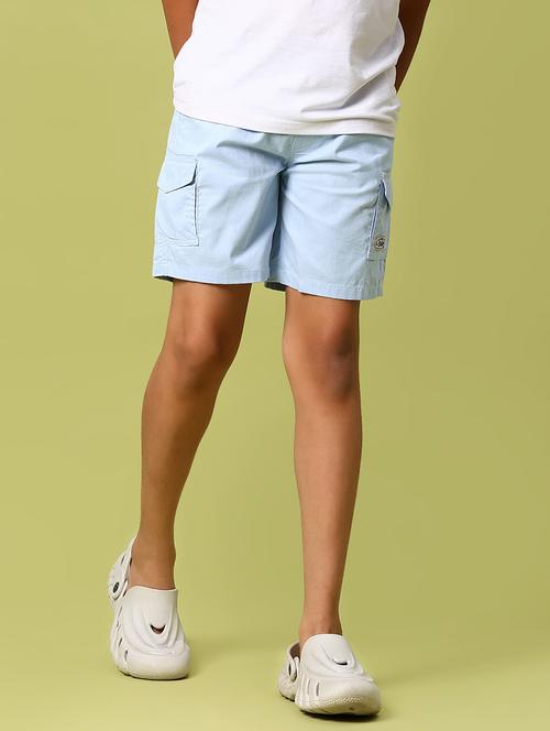 boys solid mid rise regular fit cargo shorts  - 21874197 - Very Small Image - 1