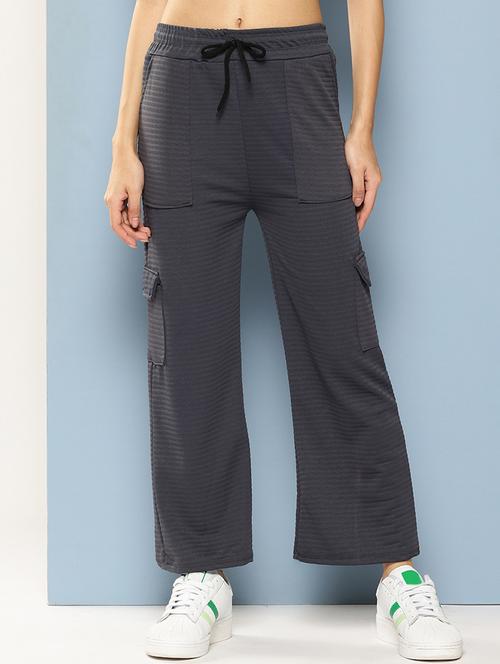 women solid mid rise cargo - 21901236 - Very Small Image - 1