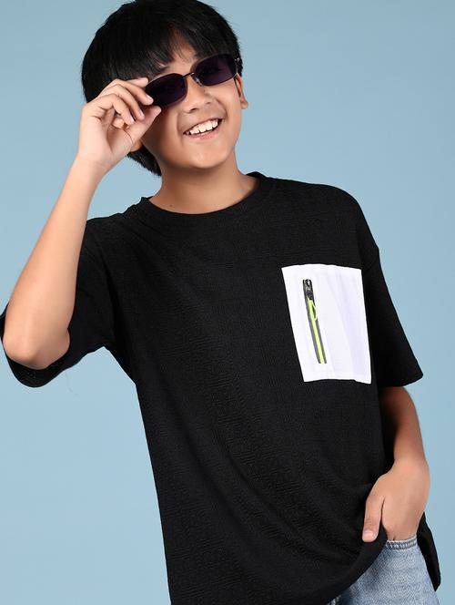boys black placement print round neck t-shirt - 21923541 - Very Small Image - 1