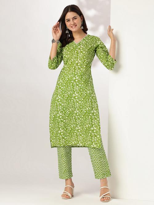 women three quarter sleeve kurta pant set - 21939375 - Very Small Image - 1